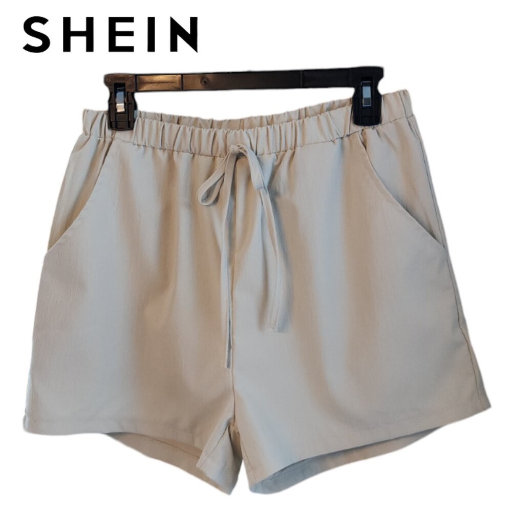 SHEIN L Shorts Cream Beige